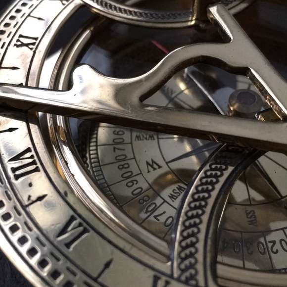 Antique compass 🧭 - Picture 2 of 3